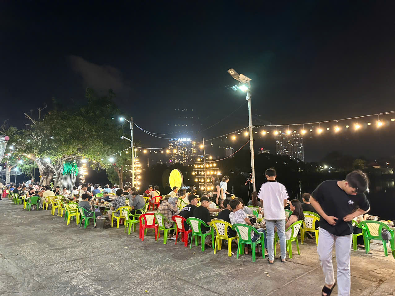 buổi tối sum họp tại naka buffet 